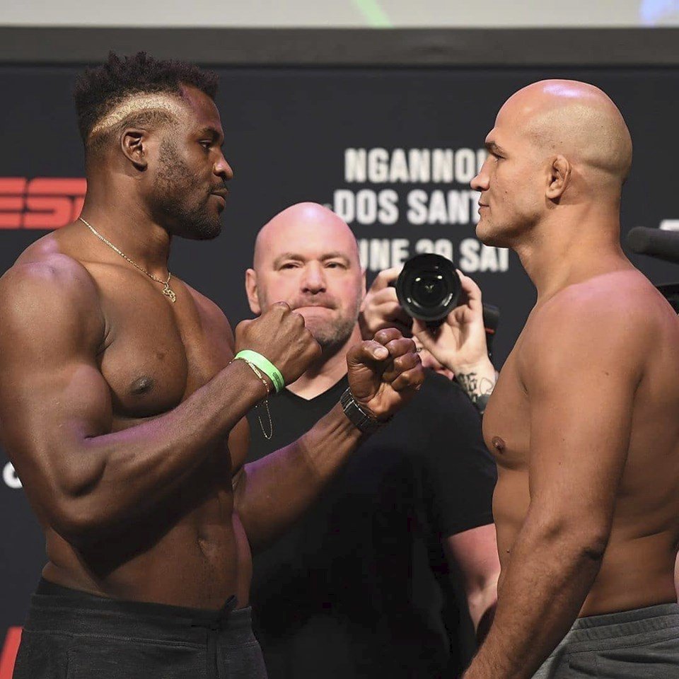 Junior dos Santos a Francis Ngannou se utkají v hlavním taháku akce UFC on ESPN