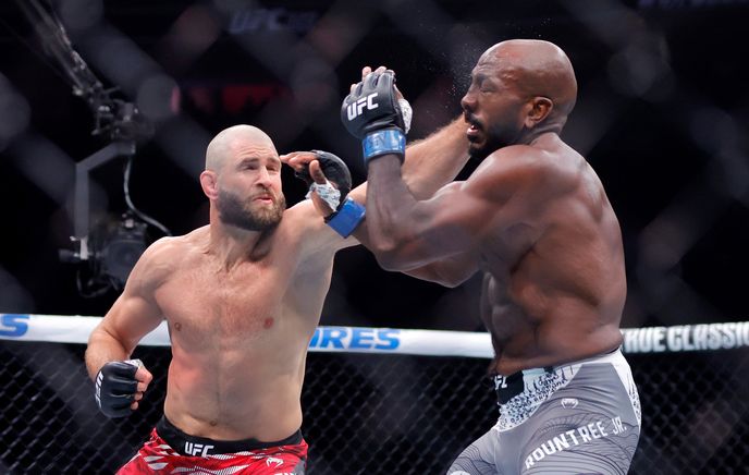 Jiří Procházka v UFC knokautoval Američana Khalila Rountreeho ve 3. kole Jiří Procházka v UFC knokautoval Američana Khalila Rountreeho ve 3. kole