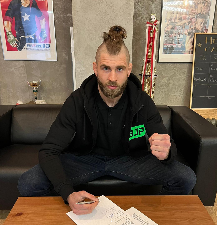 Jiří Procházka podepsal smlouvu na titulová zápas v UFC