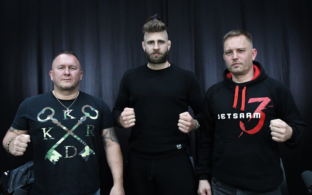 Jiří Procházka na tiskové konferenci před odletem na turnaj UFC, kde je náhradníkem