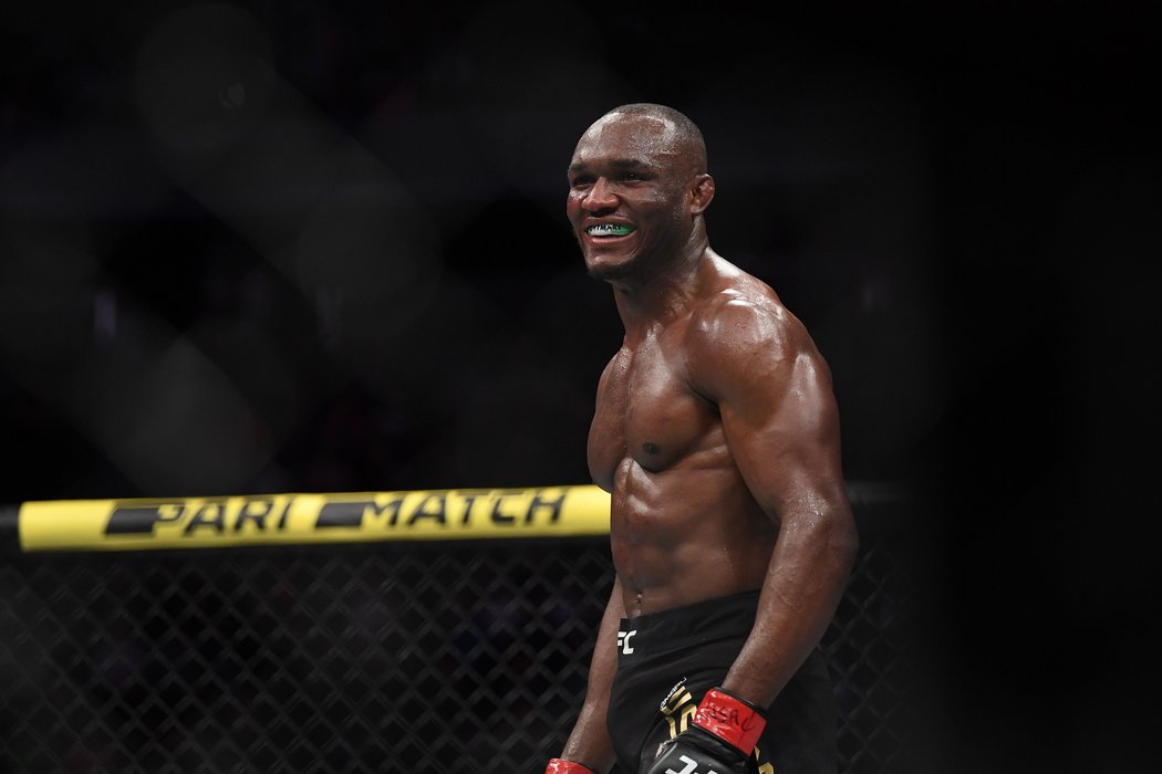 Šampion veltrové váhy Kamaru Usman