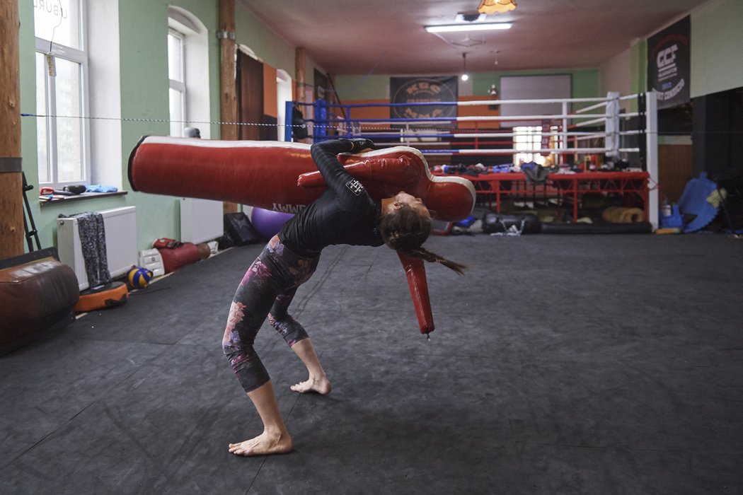 Česká MMA bojovnice Lucie Pudilová v tvrdé přípravě.