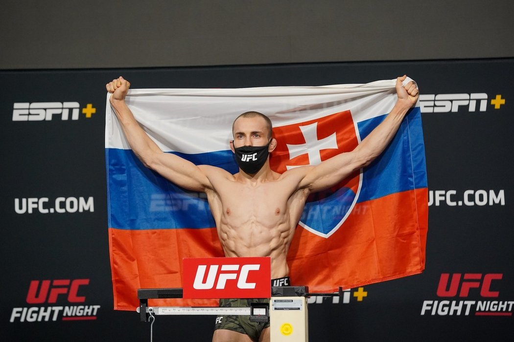 Ľudovít Klein na vážení před druhým zápasem v UFC