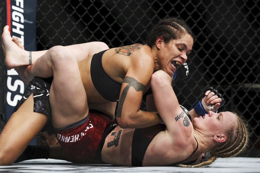 Amanda Nunesová si podmanila ženské MMA