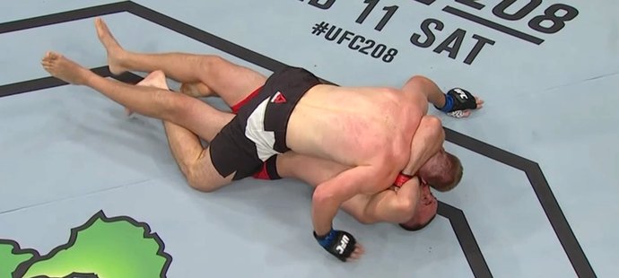 Viktor Pešta prohrál svůj zápas v UFC