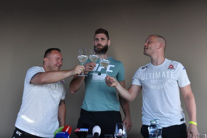 Procházkovi trenéři: Jsme jeden organizmus. Býval nervním hříbětem Procházkovi trenéři: Jsme jeden organizmus. Býval nervním hříbětem