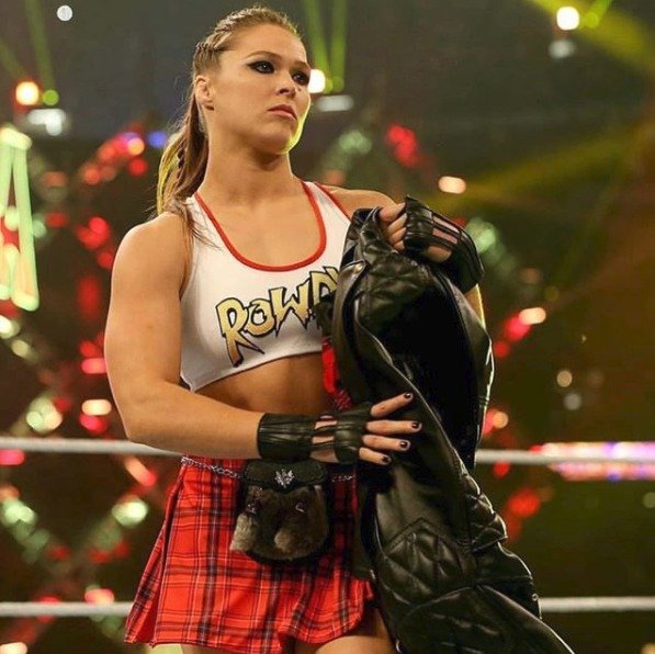 Ronda Rouseyová má za sebou debut ve wrestlingu