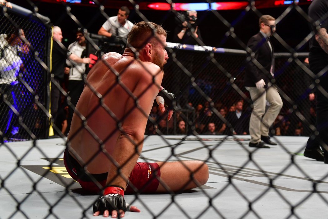 Polský zápasník na galavečeru MMA Jan Blachowicz v hlavním zápase galavečeru MMA v Praze prohrál