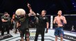 Zápasník Chabib Nurmagomedov po výhře nad Justinem Gaethjem na galavečeru UFC 254