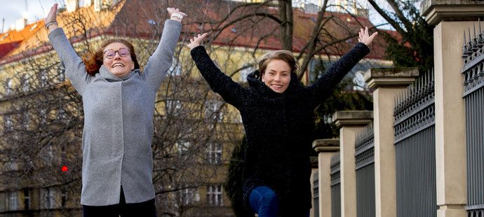 Eliška a Anežky Přibylovy vyzkoušely díky rodičům celou řadu sportů, dnes reprezentují v moderním pětiboji, resp. v lyžařském telemarku.