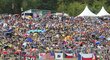 Fanoušci motorek na brněnské Grand Prix v roce 2015. Přišlo jich téměř 250 tisíc za tři dny