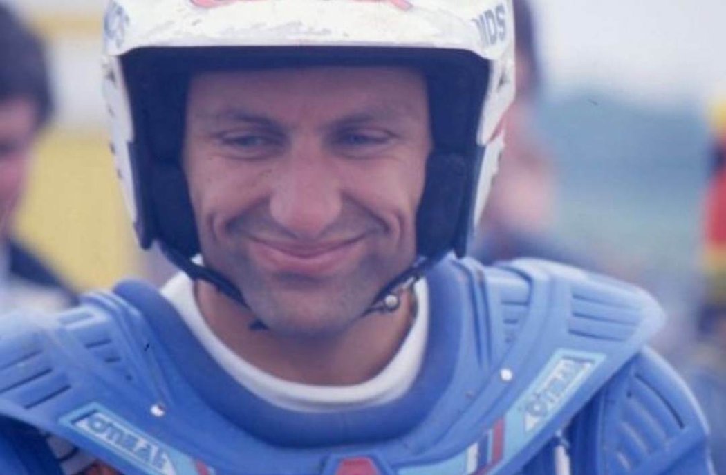 Belgický závodník musel být po těžké nehodě na Rallye Dakar v roce 1988 upoután na invalidní vozík