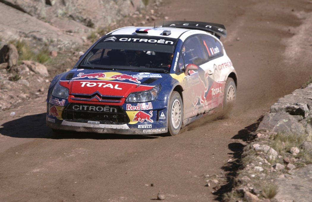 Sébastian Loeb ve svém závodním speciálu -  Citroënu C4 WRC