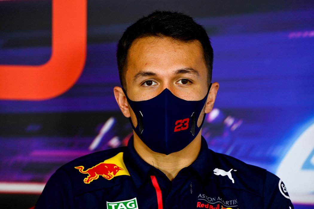 Alexander Albon bude v Red Bullu rezervním pilotem, pracovat bude na simulátoru.