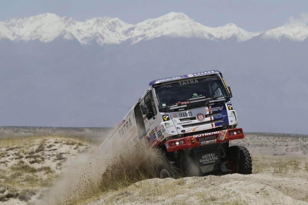 Martin Kolomý měl potíže, svůj truck položil na bok