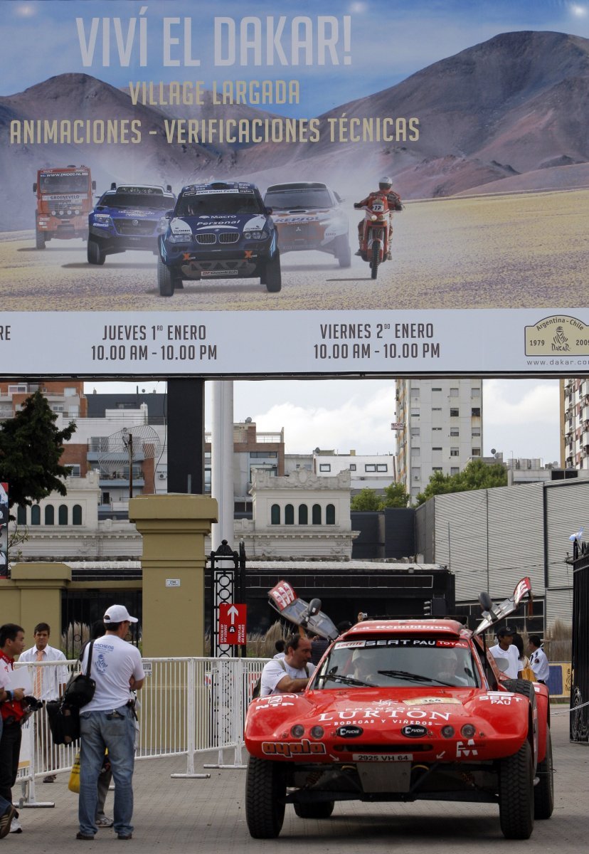 Michel Turon-Barrere a jeho Buggy v ulicích Buenos Aires.