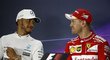 Lewis Hamilton (vlevo) a Sebastian Vettel jsou nejlépe placení piloti F1.