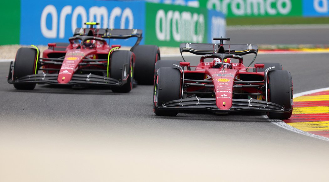 Vozy Ferrari v kvalifikaci