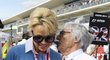 Šéf formule Bernie Ecclestone se baví s herečkou Pamelou Anderson.