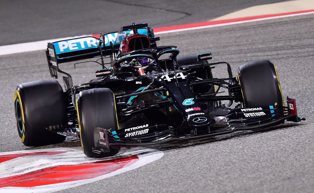 Lewis Hamilton se kvůli koronaviru nezúčastní VC Sáchiru F1