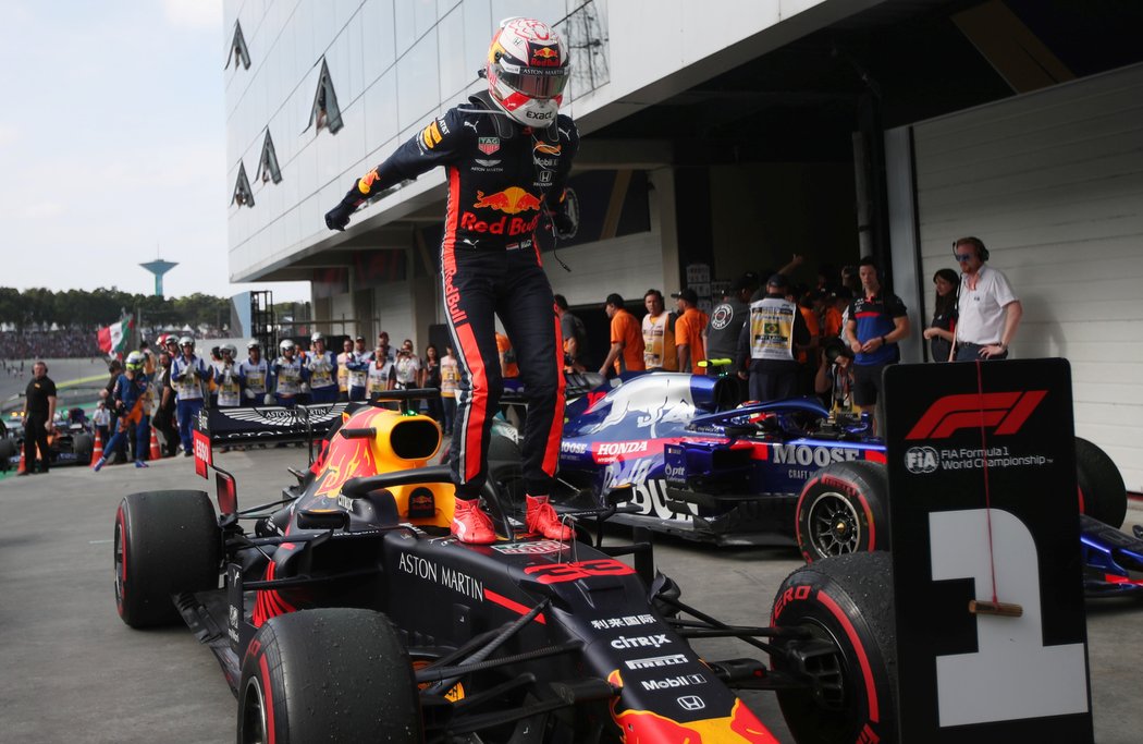 Max Verstappen vyhrál předposlední závod sezony