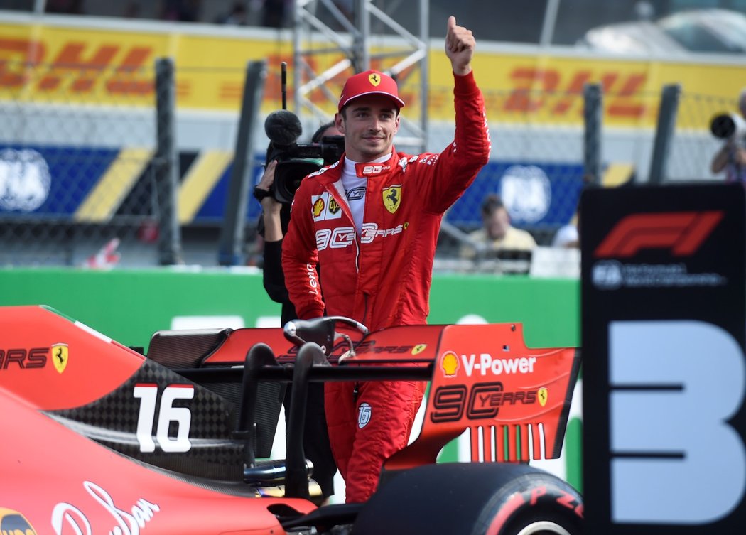 Charles Leclerc ovládl kvalifikaci na Velkou cenu Itálie, startovat bude z pole position