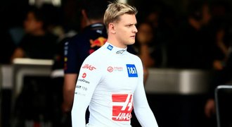 Schumacher končí v F1. Syn legendy cítí zklamání, odchod se ale čekal