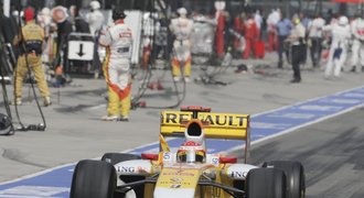 Renault následoval Ferrari, hrozí odchodem