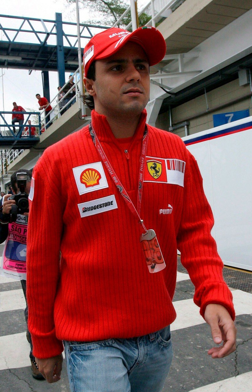 Felipe Massa se dosud nesmířil, že mu v roce 2008 byl sebrán titul mistra světa