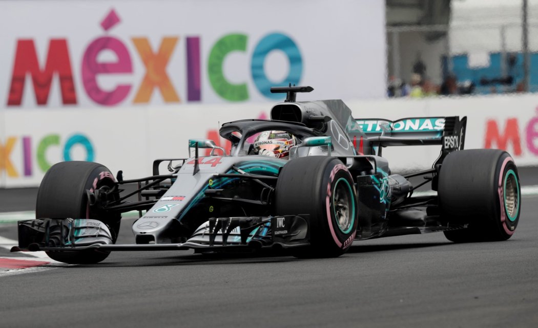 Britský jezdec Lewis Hamilton v Mexiku zaútočí na titul ze třetího místa