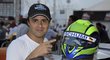 Brazilec Felipe Massa si vyzdobil svou závodní helmu nápisem, který jasně vyjadřuje podporu jeho bývalému parťákovi Michaelu Schumacherovi