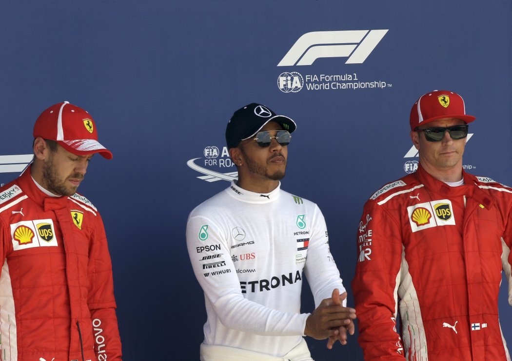 Lewis Hamilton měl s Kimi Räikkönenem incident hned krátce po startu