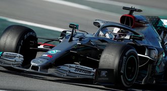 Kalendář F1 má nakonec 17 závodů. Překoná Hamilton Schumacherův rekord?