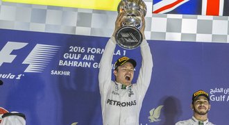Rosberg má formu, v Bahrajnu vyhrál. Hamilton zvládl po nárazu třetí místo