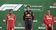 Max Verstappen v obležení zamlklých jezdců Ferrari