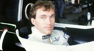 Zemřel bývalý pilot F1 (†67). Po nehodě ochrnul a skončil na vozíku