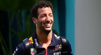 Nejusměvavější pilot zpět v F1! De Vries končí, nahradí ho Ricciardo