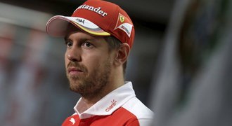 Vettel vyvázl bez trestu. Za nadávky pykat nebude, všem se omluvil