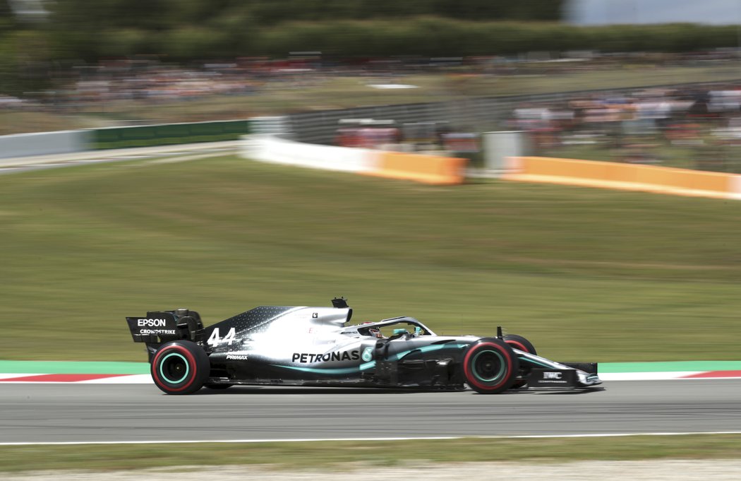 Lewis Hamilton si v kvalifikaci dojel pro druhé místo
