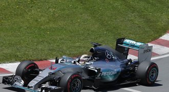 Hamilton vládne F1, vyhrál i domácí Grand Prix ve Velké Británii