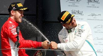 Vettel ukončil nadvládu Hamiltona v Silverstonu. Brit předvedl parádní comeback
