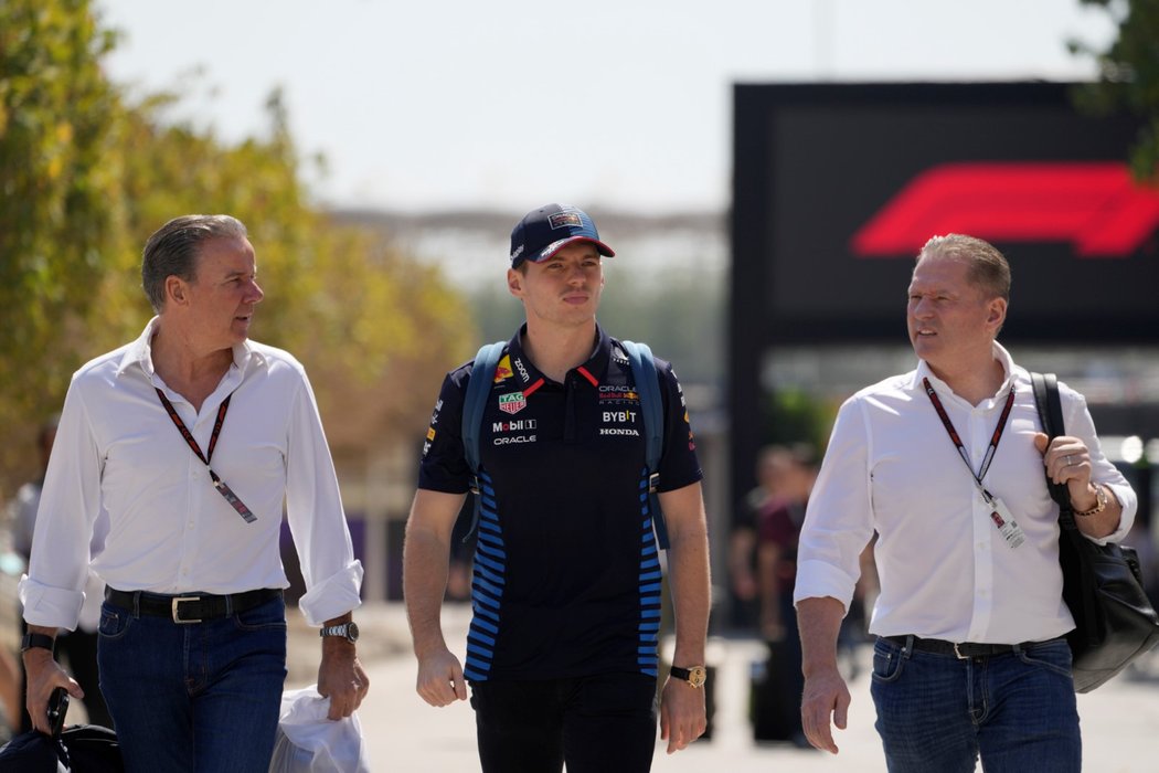 Jos Verstappen (vpravo) se opřel do Christiana Hornera, šéfa Red Bullu