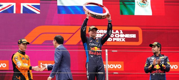 Verstappen krok od nesmrtelnosti. Veterán zuřil: Co se mu honilo hlavou?