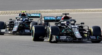 Kvalifikaci na Nürburgringu ovládl Bottas, v první řadě ho doplní Hamilton