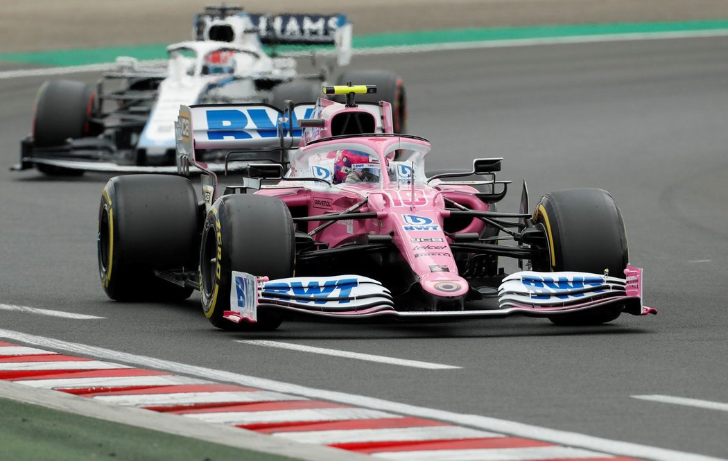 Kanadský pilot Lance Stroll odstartuje do Velké ceny Maďarska ze skvělé třetí pozice