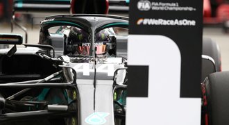 Hamilton odstartuje v Maďarsku z pole position, třetím místem překvapil Stroll