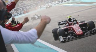 Paráda v Abu Dhabi: Charouz Racing System zakončil sezónu F2 vítězstvím