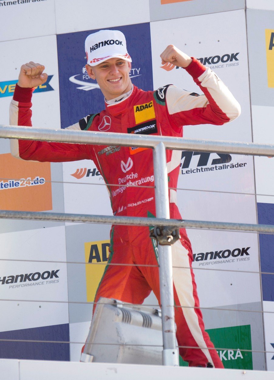 Mick Schumacher vzal situaci sportovně.