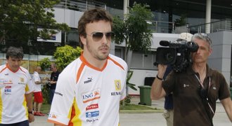 Alonso hřímá: Zasáhněte!