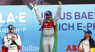 64 let a konec. Di Grassi ovládl závody v Curychu a psal historii